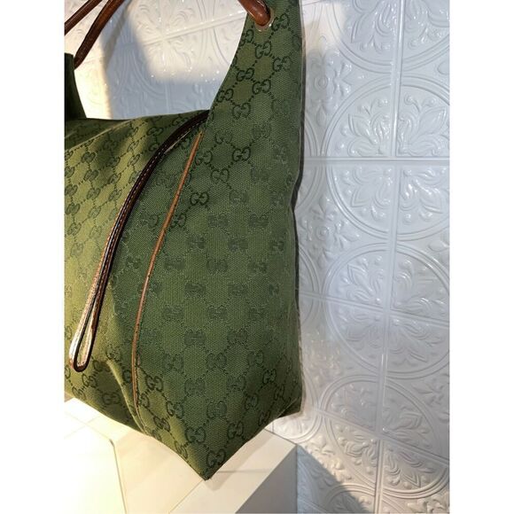 Authentic Gucci Hobo - Picture 5 of 10